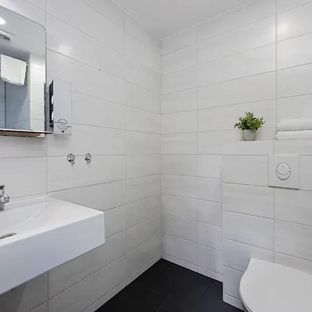 Aisa Apartament *